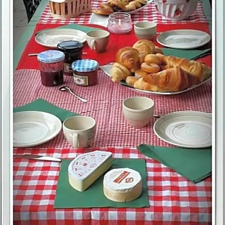 Frühstückspension Au ' Bord Des Landes ' 3*